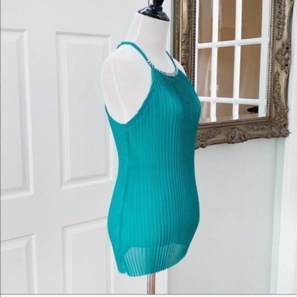 Halter Top Pleated Sheer Green Color Scoop Neck - Picture 5 of 8